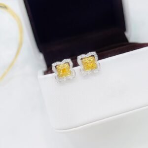 Diamond Earring 0.32 Cts in 18k Gold Jewelry