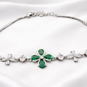 Elegant necklace with green gemstones