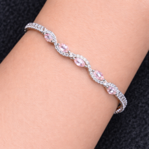 Elegant bracelet with pink gemstones